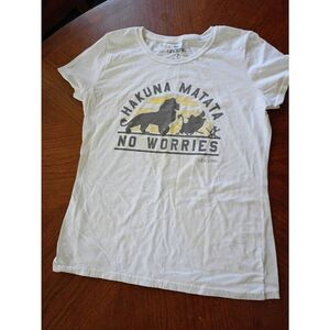 Disney's Lion King Tee - Size: Med.     (1210)